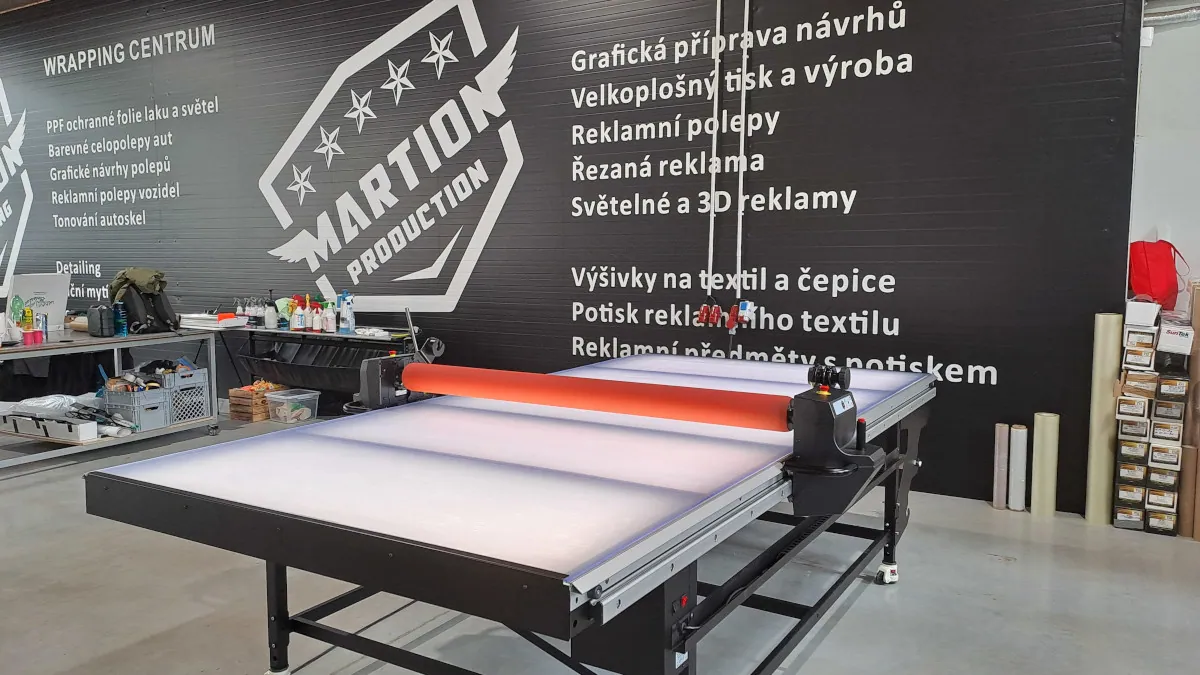 Instalace stolového laminátoru KALA AP3000 v Brandýse nad Labem